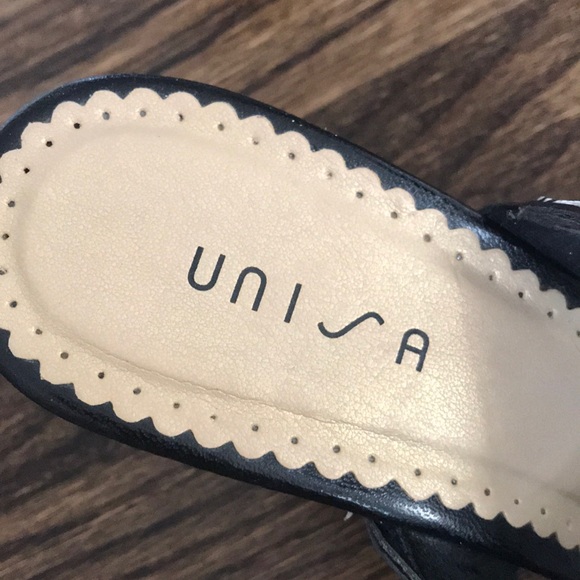 Sandals - Picture 5 of 5